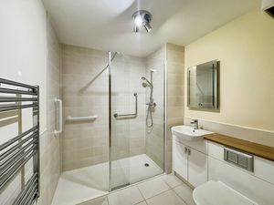 Photo 1- click for photo gallery